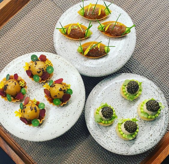 canapes plating